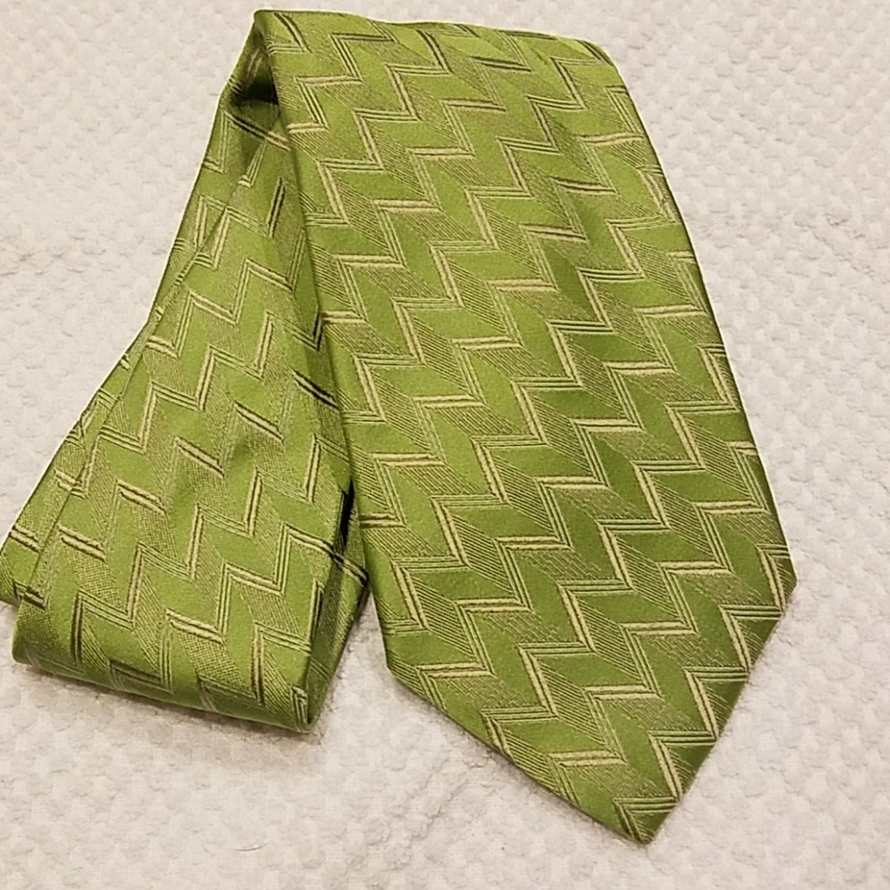 Giorgio Armani Mens Green Silk Tie
